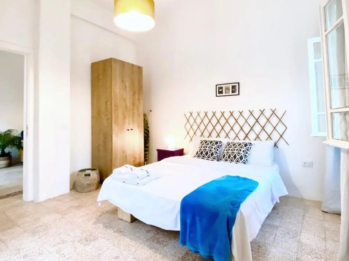 Garden View Apt 4Br ベイルート